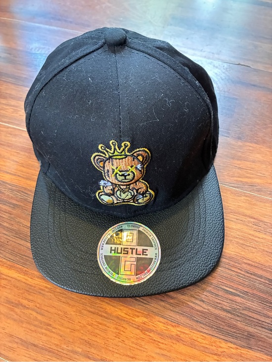 Hustler Hollywood Other - Hustler Hollywood Black Kids Cap with Embroidered Crown Bear Patch